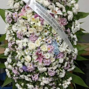 COROA COLORIDA COM FLORES NOBRES