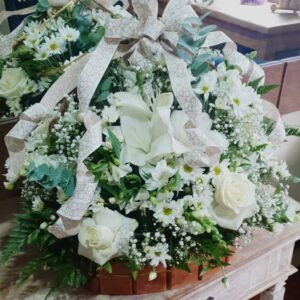 ARRANJO FORES MISTAS BRANCA